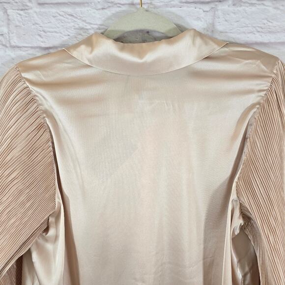 W Area Stars Pia Pleated Charmeuse Blouse NWT Size M Gold Satin Plisse Sleeves - Picture 7 of 10